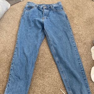 BRANDY MELVILLE MOM JEANS